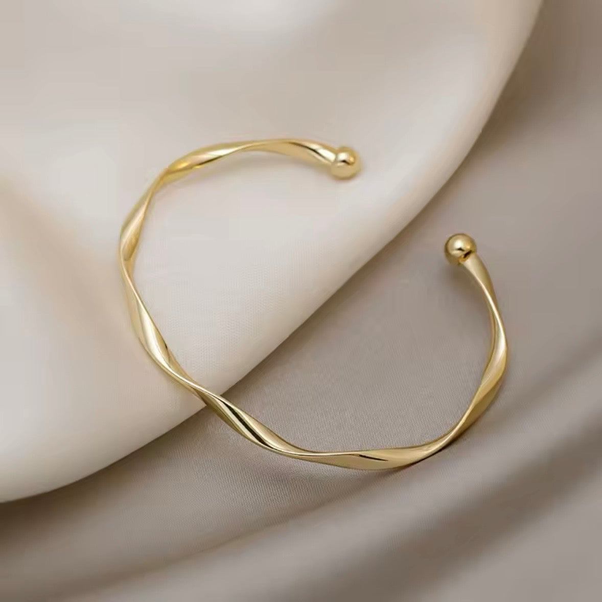 Armreif der Eleganz